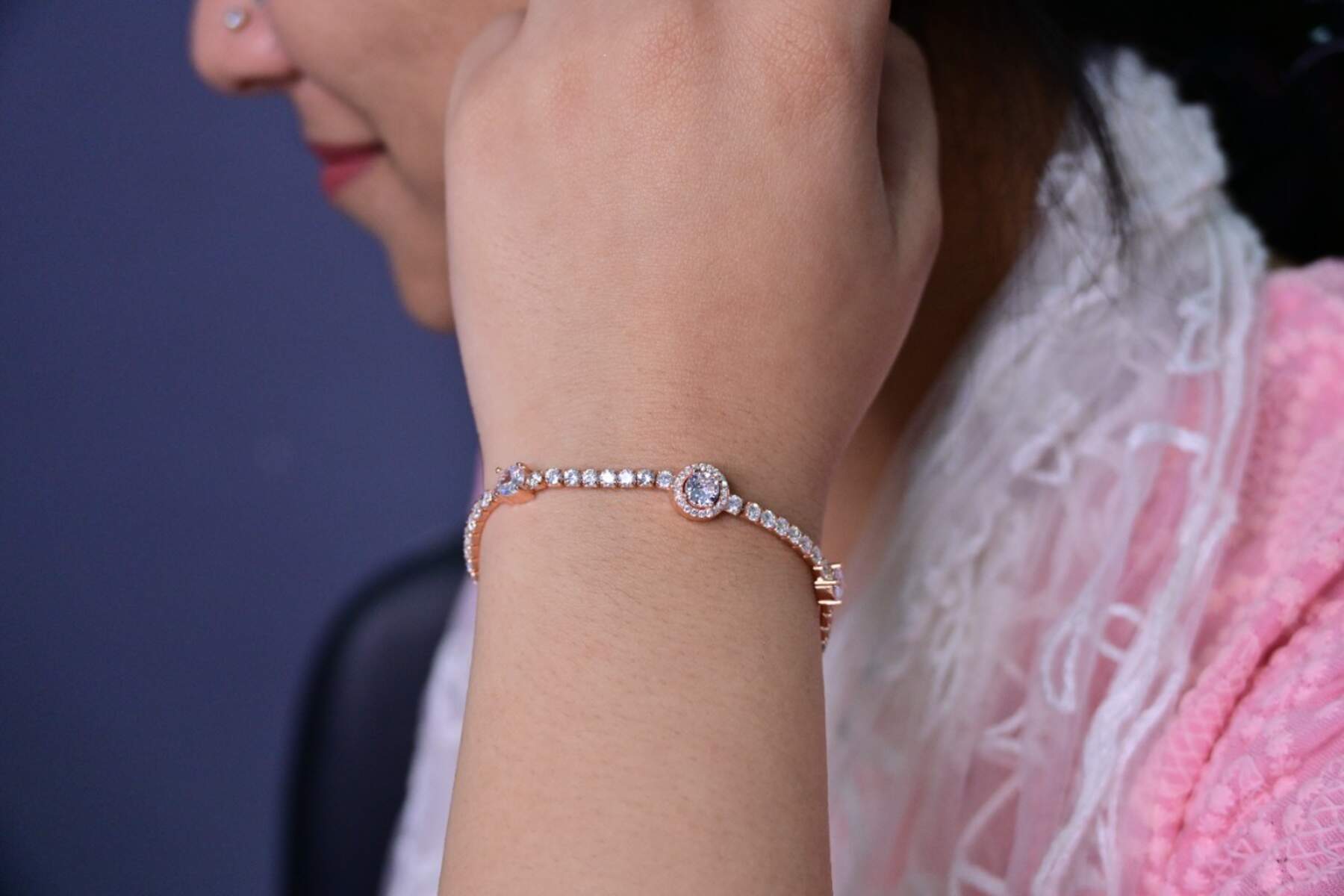 Solitaire Studded Rose Gold Bracelet