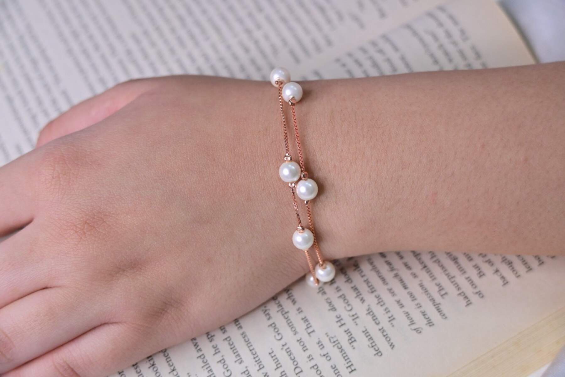 Rose Gold Pearls Bracelet