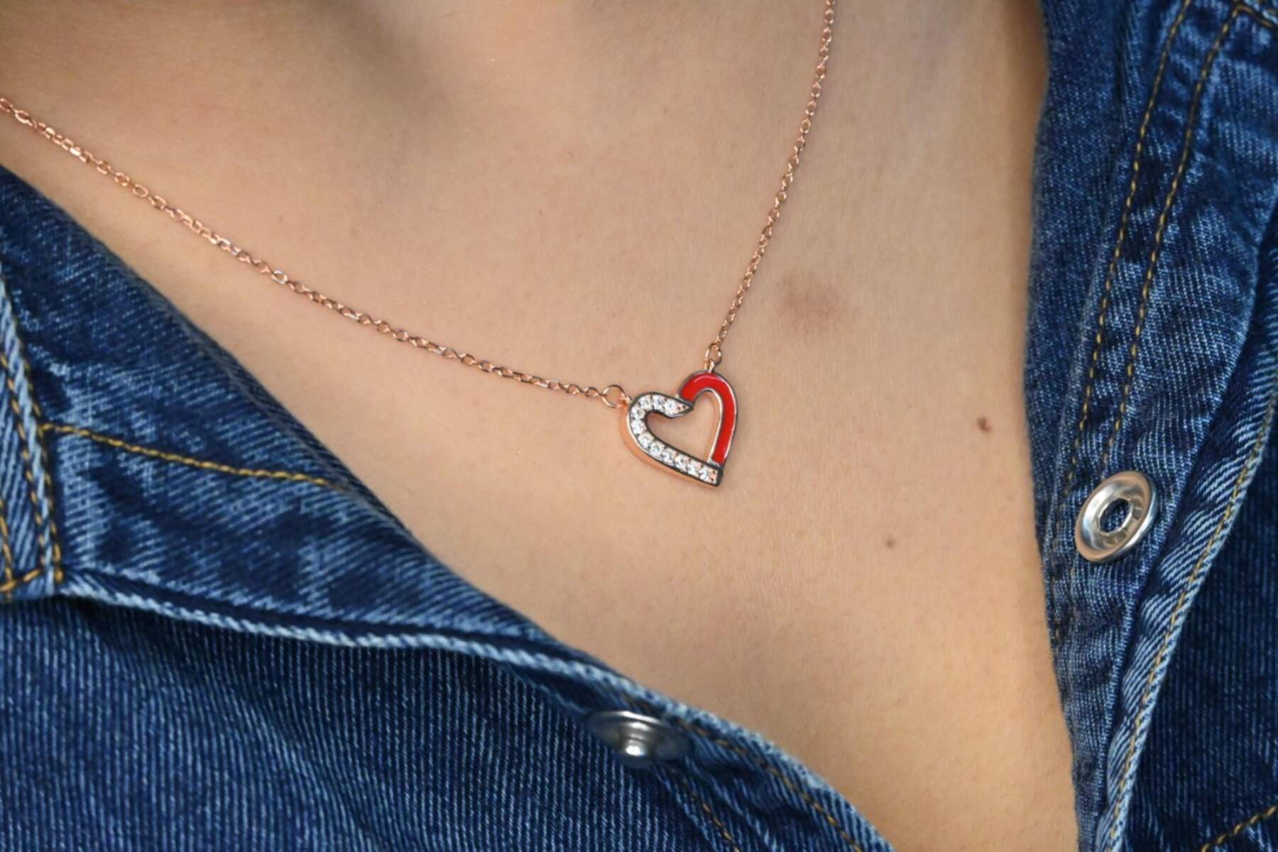 Classy Red Heart Chain