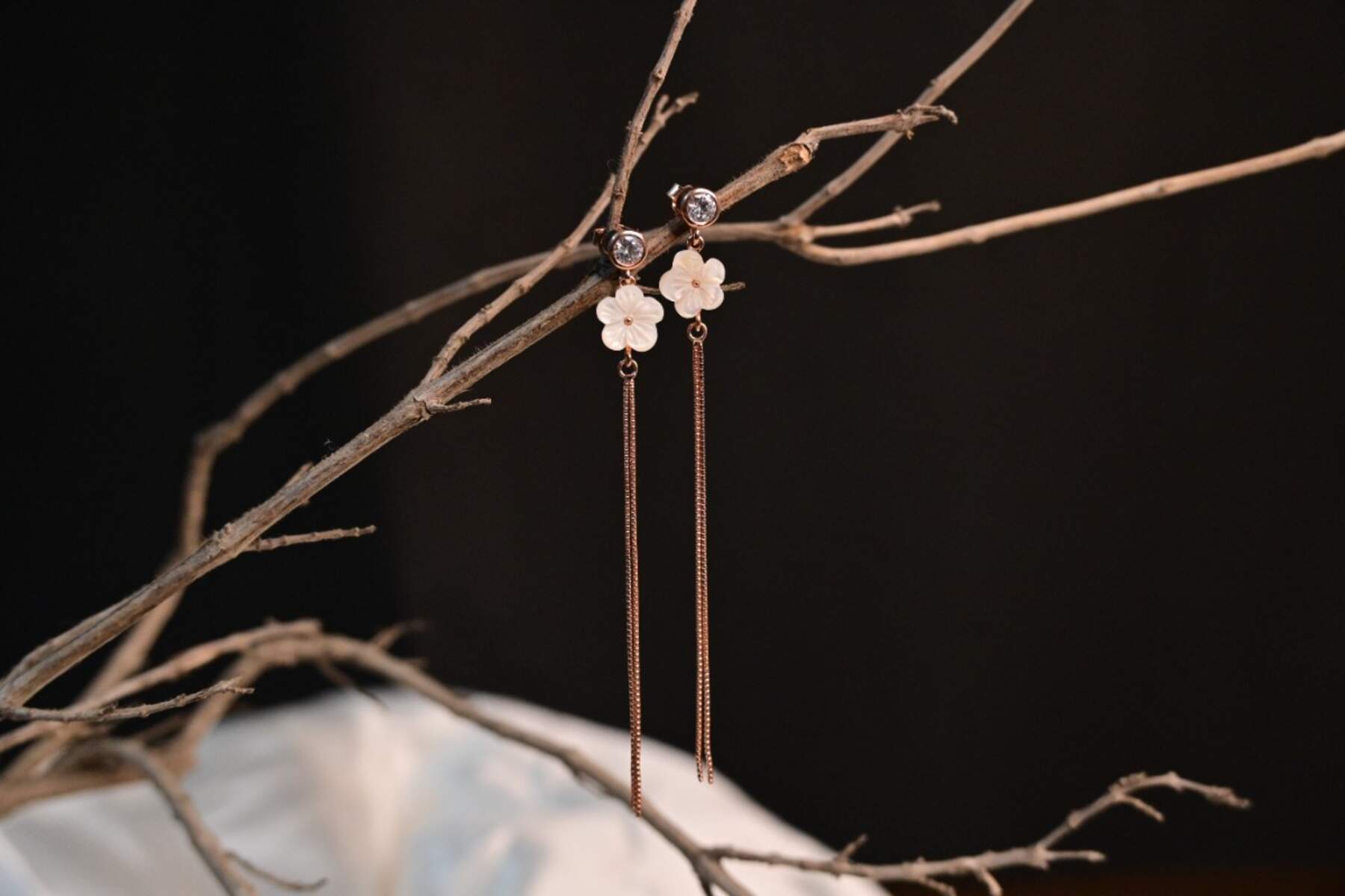 Minimal Flower Earrings