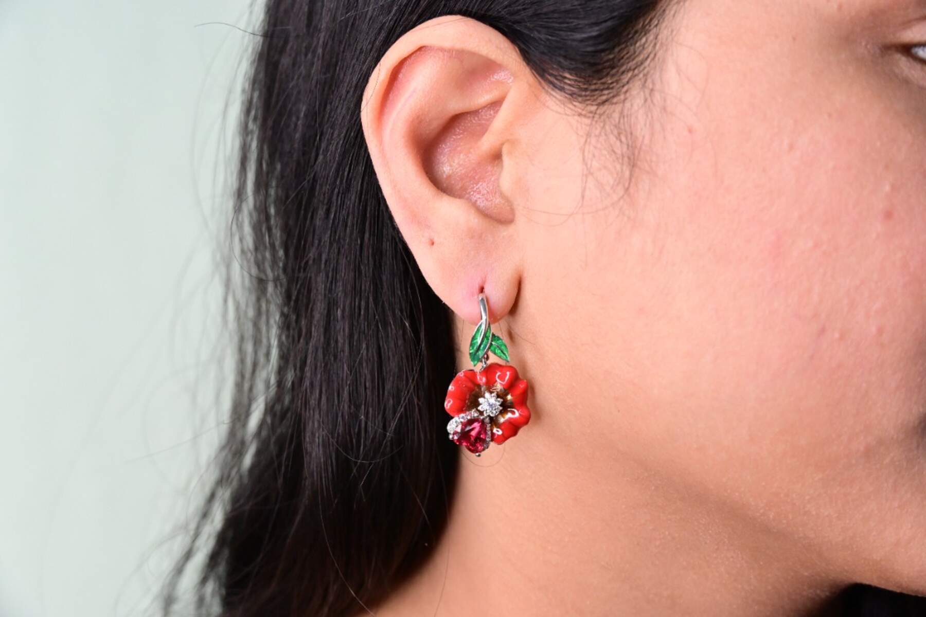 Clssy Flower with Leaf Earrings