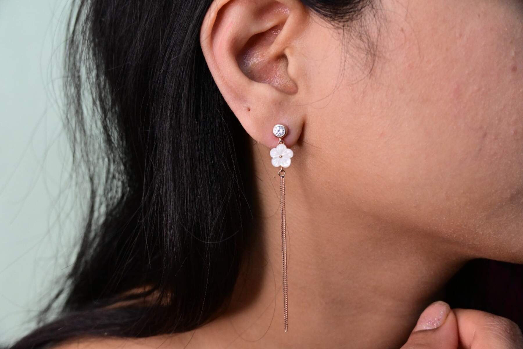 Minimal Flower Earrings