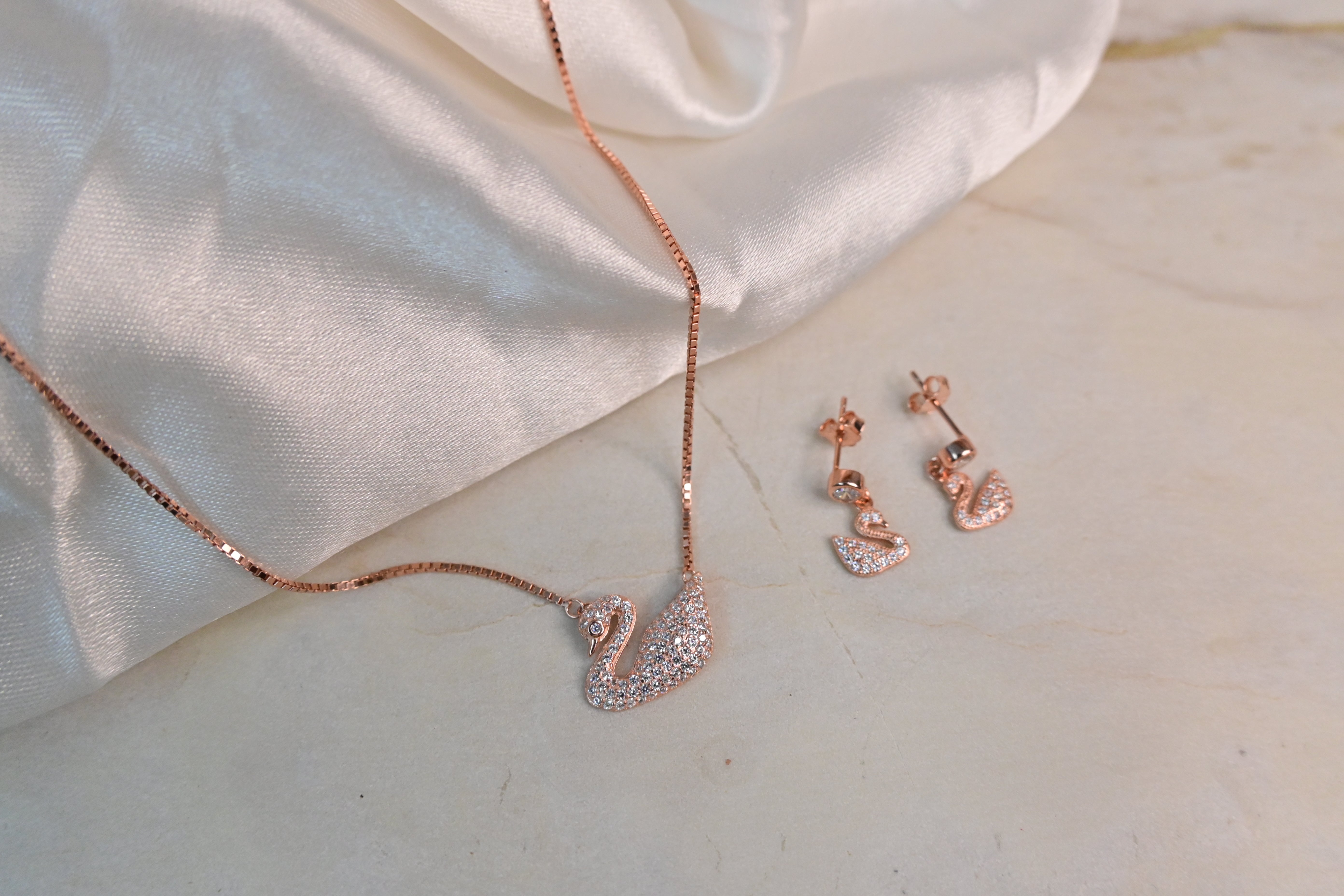 Rose Gold Swan Set