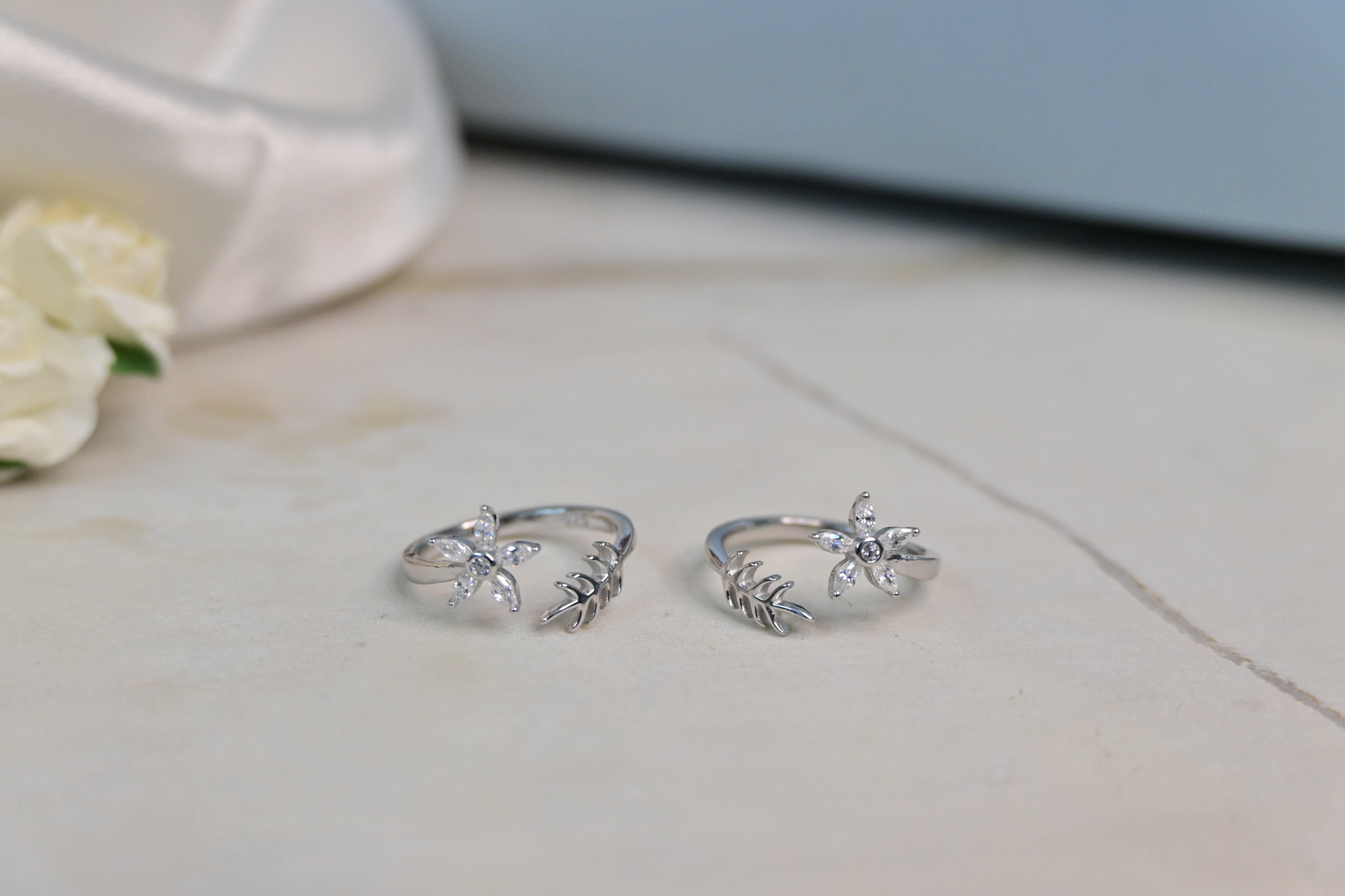 Stylish Silver Toe Rings