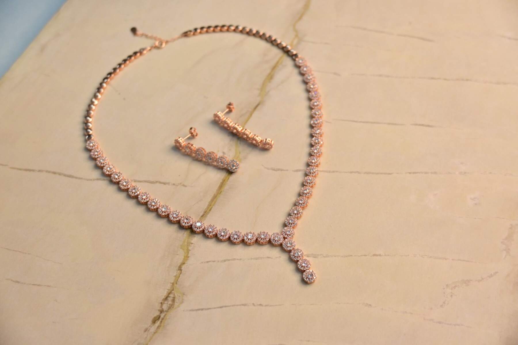 Classy Rose Gold Set